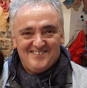 André Pereira Neto faz palestra Contos e Contas do Vovô Julio