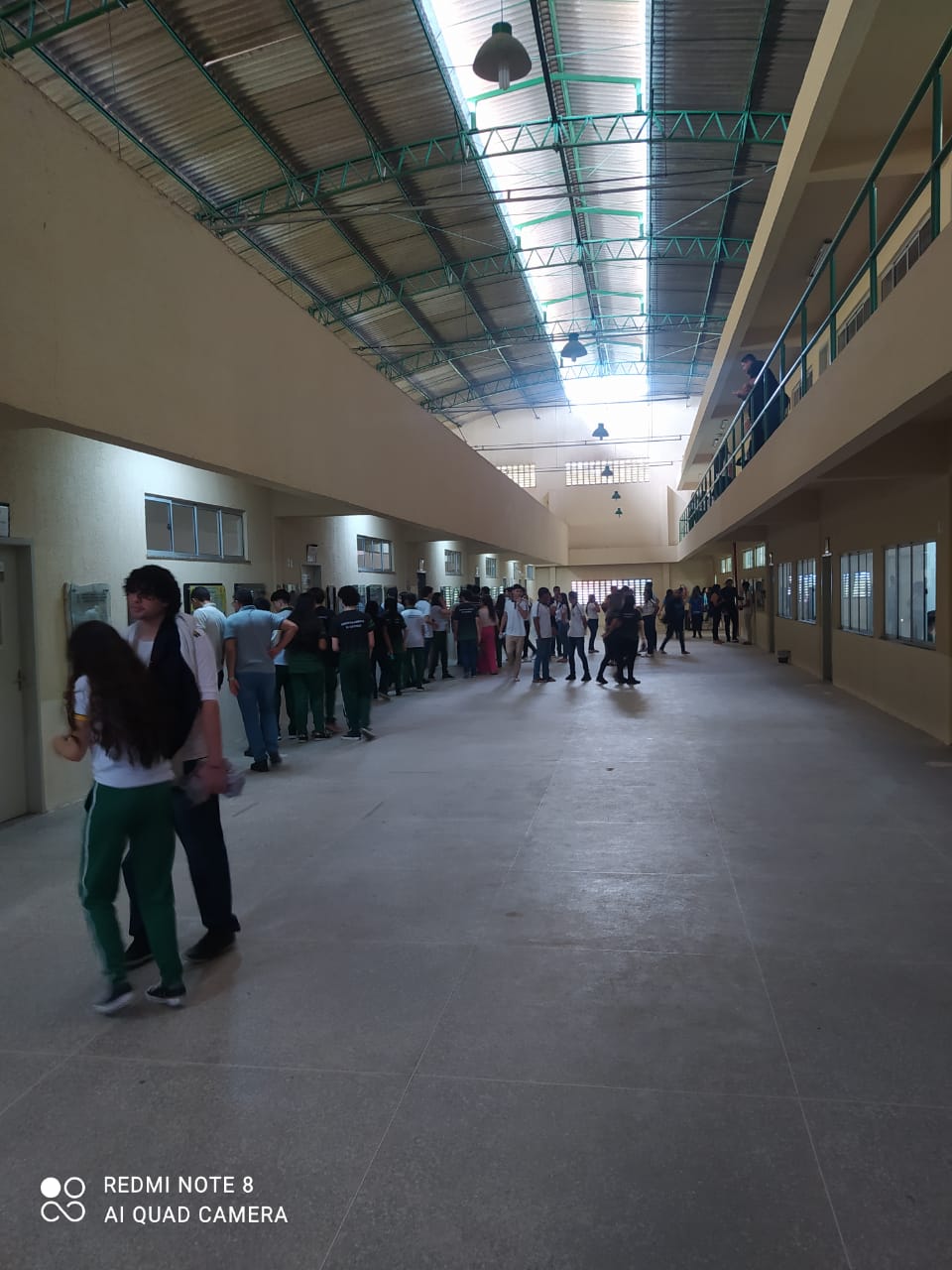 Malbatemática no Ceará 22 várias pessoas reunidas no campus da instituição