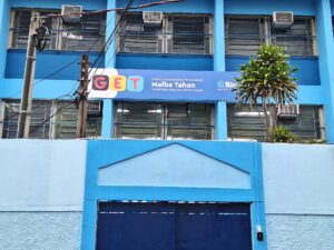 Fachada Escola Municipal Malba Tahan em Irajá, Rio de Janeiro